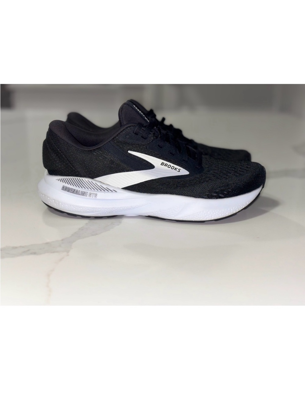 Brooks Adrenaline GTS 24 Women’s Size 7 Wide